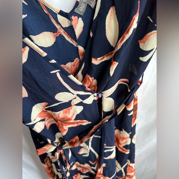 Spring Wrap Dress Mini - Picture 2 of 6